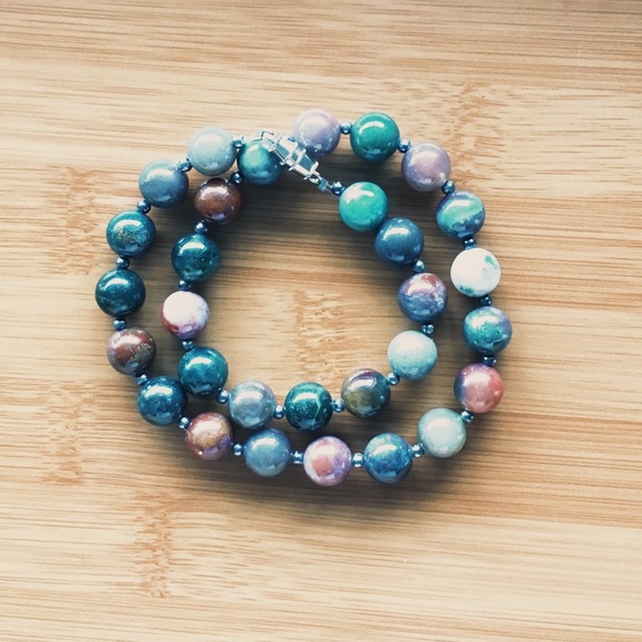 Handmade agate beaded choker (15 inches) - Picture 2 of 2